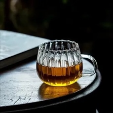 Petal Vertical Stripes Glass Cup
